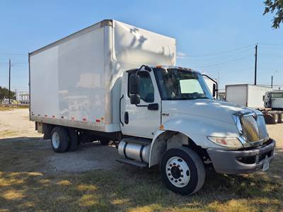 International MV607LP 16 ft Box Truck - 240HP, 6 Speed Automatic, Swing Door