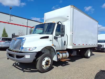International MV607LP 16 ft Box Truck - 240HP, 6 Speed Automatic, Swing Door