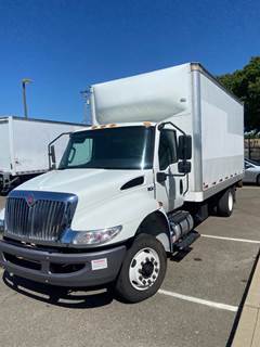 International MV607LP 16 ft Box Truck - 240HP, 6 Speed Automatic, Swing Door