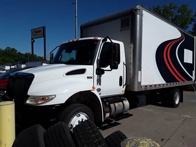 International MV607LP 18 ft Box Truck - 240HP, 6 Speed Automatic, Roll up Door, Liftgate
