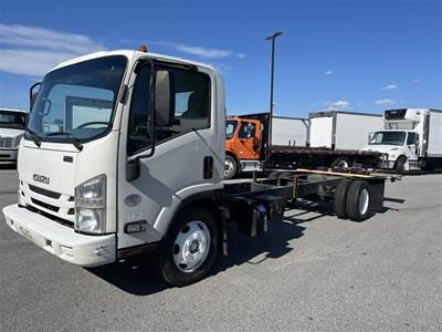 Isuzu NPR Box Truck - 215HP, 6 Speed Automatic, Liftgate
