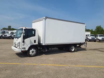Isuzu NRR 18 ft Box Truck - 215HP, 6 Speed Automatic, Roll up Door, Liftgate