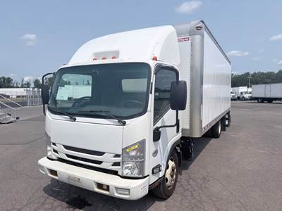 Isuzu NRR 22 ft Box Truck - 215HP, 6 Speed Automatic, Roll up Door, Liftgate