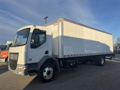 Kenworth K270 28 ft Box Truck - 240HP, 9 Speed Automatic, Roll up Door, Liftgate