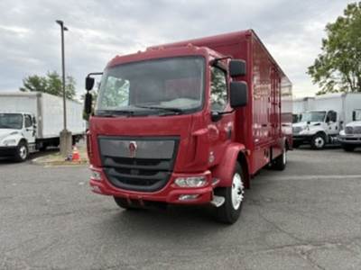Kenworth K270 26 ft Box Truck - 220HP, 5 Speed Automatic, Roll up Door, Liftgate