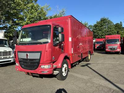 Kenworth K270 26 ft Box Truck - 220HP, 5 Speed Automatic, Roll up Door, Liftgate
