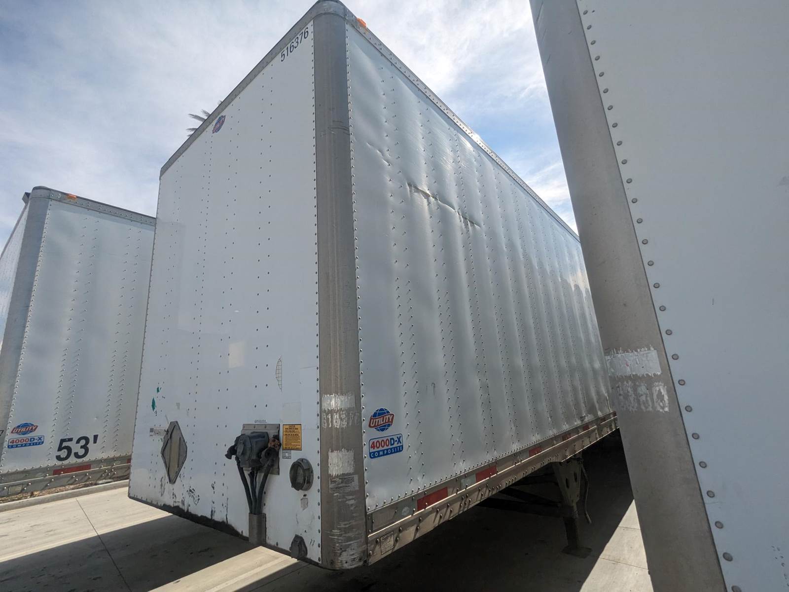 2014 UTILITY 4000DX 48 ft Dry Van Trailer Roll up Door, Air Ride