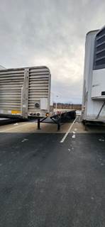 UTILITY 48x102 Single Axle Flatbed Trailer - Air Ride