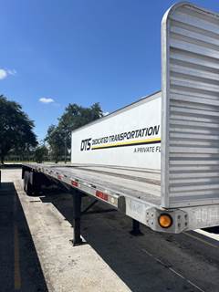 UTILITY 48x102 Flatbed Trailer - Leaf Springs
