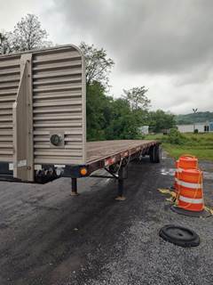 UTILITY FS2CHS 45x102 Flatbed Trailer - Leaf Springs