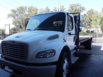 Freightliner M2 106 26 ft Flatbed Truck - 240HP, 9 Speed Automatic
