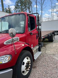 Freightliner M2 106 24 ft Flatbed Truck - 280HP, 9 Speed Automatic
