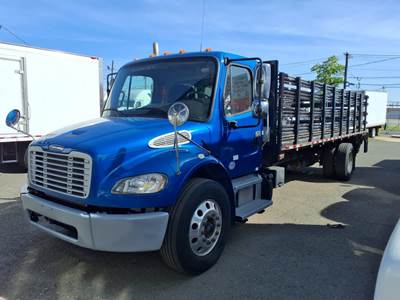 Freightliner M2 106 22 ft Flatbed Truck - 280HP, 6 Speed Automatic, Liftgate