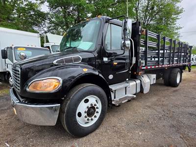 Freightliner M2 106 22 ft Flatbed Truck - 240HP, 6 Speed Automatic, Liftgate