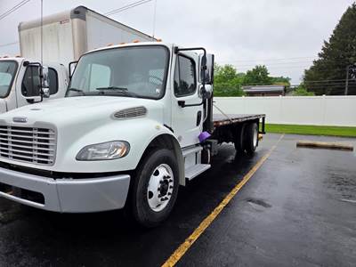 Freightliner M2 106 20 ft Flatbed Truck - 240HP, 9 Speed Automatic