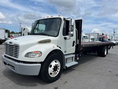 Freightliner M2 106 26 ft Flatbed Truck - 240HP, 5 Speed Automatic, Liftgate