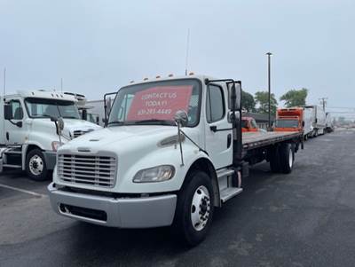 Freightliner M2 106 24 ft Flatbed Truck - 260HP, 7 Speed Automatic, Liftgate