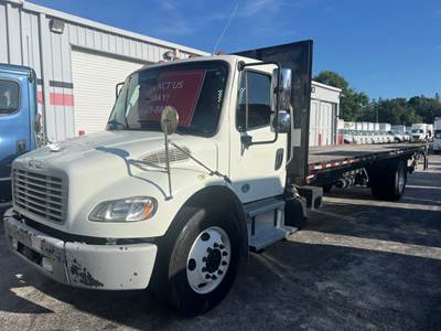 Freightliner M2 106 26 ft Flatbed Truck - 260HP, 6 Speed Automatic, Liftgate