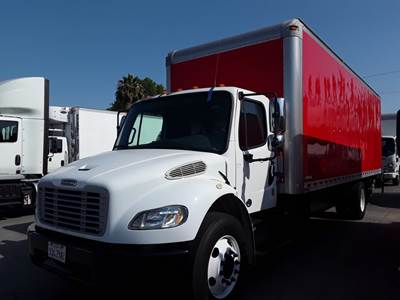 Freightliner M2 106 26 ft Flatbed Truck - 240HP, 9 Speed Automatic, Liftgate