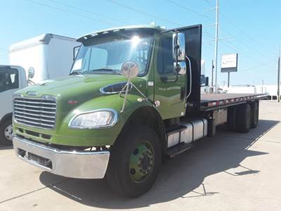 Freightliner M2 106 Tandem Axle 26 ft Flatbed Truck - 270HP, 8 Speed Manual