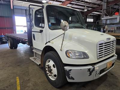 Freightliner M2 106 24 ft Flatbed Truck - 280HP, 6 Speed Manual