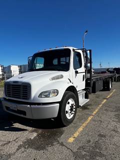 Freightliner M2 106 26 ft Flatbed Truck - 240HP, 7 Speed Automatic, Liftgate