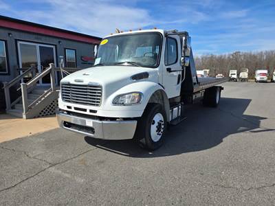 Freightliner M2 106 24 ft Flatbed Truck - 300HP, 10 Speed Manual