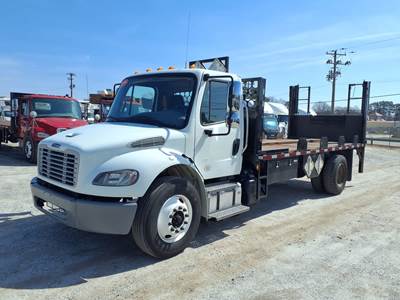 Freightliner M2 106 18 ft Flatbed Truck - 280HP, 6 Speed Automatic, Liftgate