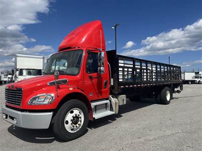 Freightliner M2 106 26 ft Flatbed Truck - 240HP, 9 Speed Automatic, Liftgate
