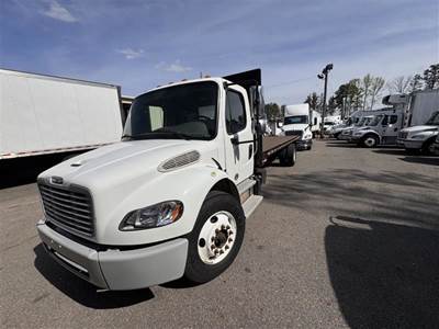 Freightliner M2 106 26 ft Flatbed Truck - 240HP, 5 Speed Automatic