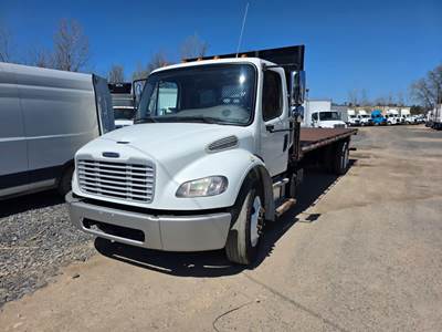 Freightliner M2 106 26 ft Flatbed Truck - 240HP, 5 Speed Automatic