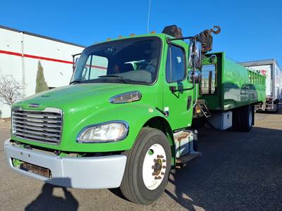 Freightliner M2 106 26 ft Flatbed Truck - 280HP, 6 Speed Automatic, Liftgate