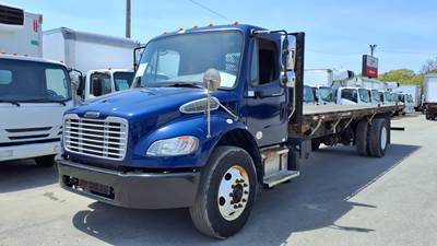 Freightliner M2 106 26 ft Flatbed Truck - 280HP, 6 Speed Automatic