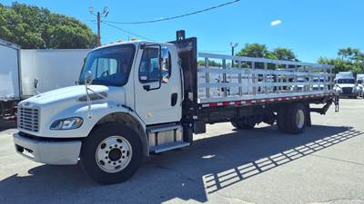 Freightliner M2 106 26 ft Flatbed Truck - 240HP, 6 Speed Automatic, Liftgate