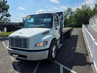 Freightliner M2 106 24 ft Flatbed Truck - 240HP, 6 Speed Automatic, Liftgate