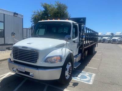 Freightliner M2 106 26 ft Flatbed Truck - 240HP, 7 Speed Automatic, Liftgate