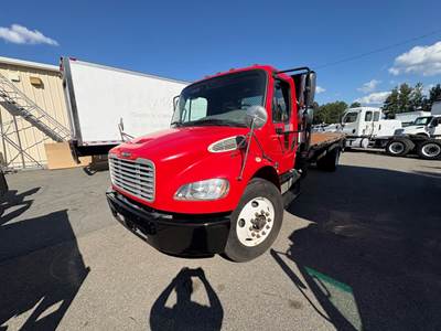Freightliner M2 106 20 ft Flatbed Truck - 240HP, 6 Speed Automatic, Liftgate