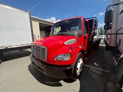 Freightliner M2 106 20 ft Flatbed Truck - 240HP, 6 Speed Automatic, Liftgate