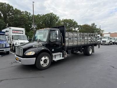 Freightliner M2 106 20 ft Flatbed Truck - 230HP, 6 Speed Automatic, Liftgate