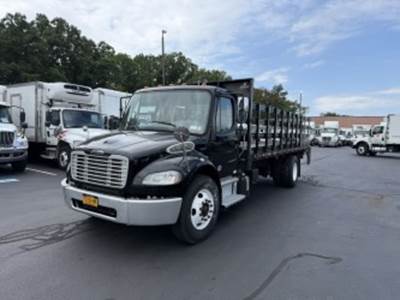 Freightliner M2 106 20 ft Flatbed Truck - 230HP, 6 Speed Automatic, Liftgate