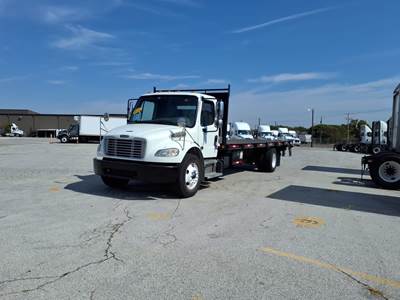 Freightliner M2 106 26 ft Flatbed Truck - 230HP, 5 Speed Automatic, Liftgate