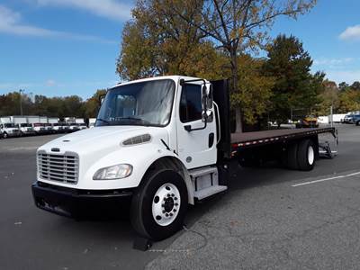 Freightliner M2 106 26 ft Flatbed Truck - 240HP, 6 Speed Automatic, Liftgate
