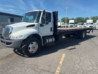 International MV607 26 ft Flatbed Truck - 240HP, 6 Speed Automatic, Liftgate