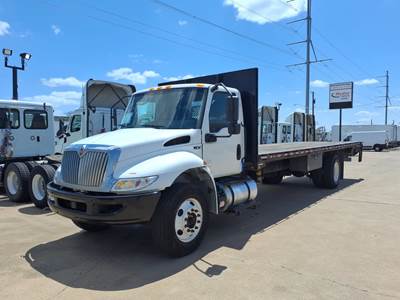 International MV607 26 ft Flatbed Truck - 240HP, 6 Speed Automatic, Liftgate