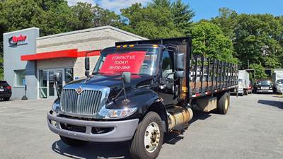 International MV607 16 ft Flatbed Truck - 240HP, 6 Speed Automatic, Liftgate