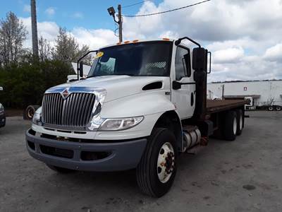 International MV607 (6X4) Tandem Axle 24 ft Flatbed Truck - 270HP, 6 Speed Automatic