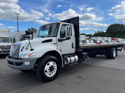 International MV607 26 ft Flatbed Truck - 240HP, 6 Speed Automatic, Liftgate