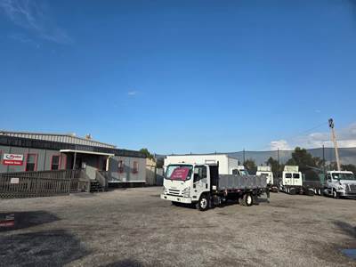 Isuzu NPR 16 ft Flatbed Truck - 215HP, 6 Speed Automatic, Liftgate