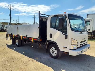Isuzu NPR 16 ft Flatbed Truck - 215HP, 6 Speed Automatic, Liftgate