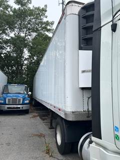 Great Dane 53 ft Reefer Trailer - Roll up Door